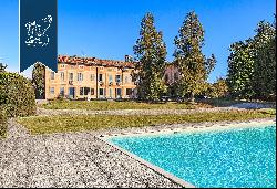 Majestic 19th-century estate surrounded by a haven of peace between Milan and Lecco