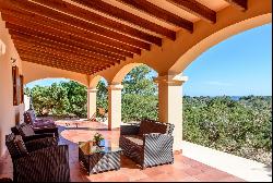 Villa with tourist licence in Can Marroig