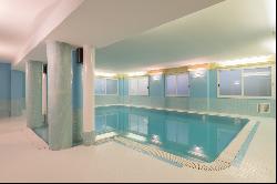 Prestigious Villa with indoor pool