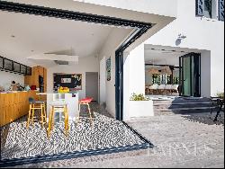 OCTAVE - Stunning contemporary house with heated pool in Biarritz - BARNES