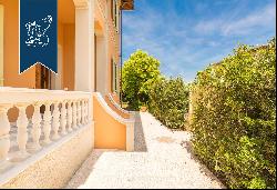 Stunning finely-renovated Art-Nouveau style property at a stone's throw from Forte dei Mar