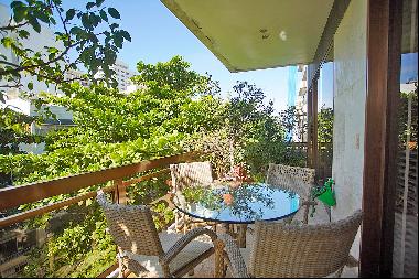 Large apartment in the best spot of Ipanema