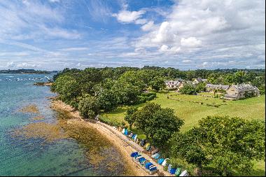 Gulf of Morbihan, sea view Mansion for rent, feet in the water