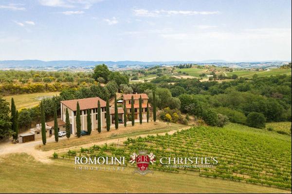 Tuscany - WINERY WITH 7 HA OF VINEYARDS FOR SALE IN MONTEPULCIANO