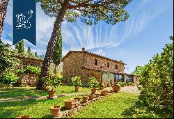 Prestigious villa for sale with 7 hectares of grounds and an olive grove