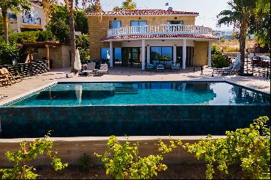 Glorious Sea View Villa in Pafos