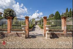 Tuscany - MAJESTIC LUXURY VILLA WITH PARK FOR SALE IN LUCCA