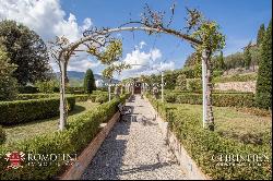 Tuscany - MAJESTIC LUXURY VILLA WITH PARK FOR SALE IN LUCCA