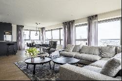 Exclusive designer apartment on the 17th floor of the Kranhaus - fantastic view!