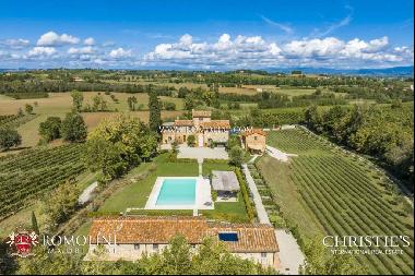 Tuscany - LUXURY COUNTRY HOUSE WITH POOL FOR SALE IN MONTEPULCIANO