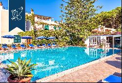 Typical Mediterranean villa with pool and sea-facing garden in Ischia