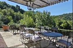 Villa Calendula - idyllic villa within a green, Tuscan landscape