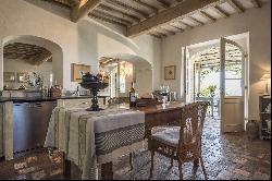 Villa Pulicara - A luxurious farmhouse in the Tuscan countryside