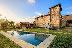 Enchanting villa in the countryside of Siena