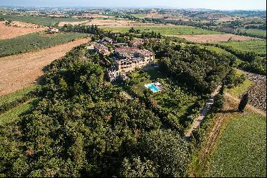 Villa Matilde - splendid villa in the Senese hillside