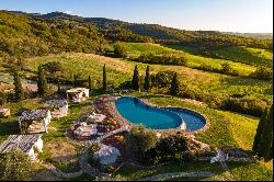 Stunning Retreat on the Tuscan hills
