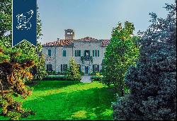 Charming period estate with a panoramic tower for sale a few kilometres from Milan