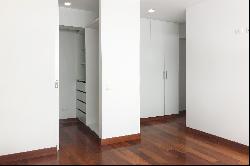 Beautiful Brand New Flat with Fine Finishes in Santiago de Surco