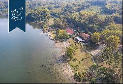 Charming estate in an exclusive lake-front posiotion on the shores of Lake Candia