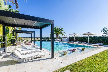 Impressive property in front of the Terramar Golf Club