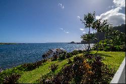 Oceanfront Hana  Bay Residence