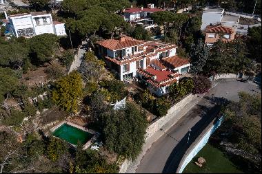Large Villa with swimming pool and independent apartment