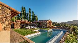 TUSCAN INSPIRED VILLA GUESTHOUSE WITH WINE CELLAR AND INCREDIBLE VIEWS