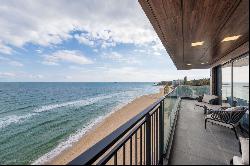 Luxury two bedroom apartment in a gated complex on the first line to the beach