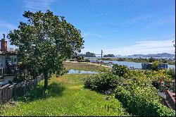 Rare Opportunity: Spectacular Bayfront Land Available for Your Dream Home!