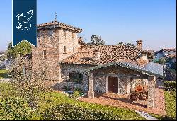 Elegant estate in a rustic style for sale close to lakes Iseo and Garda
