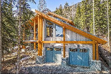 Luxurious LEED Gold Chalet