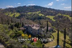 Umbria - PANORAMIC COUNTRY HOUSE FOR SALE IN UMBERTIDE
