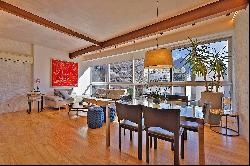 Ready-to-move-in penthouse in coveted spot of Ipanema