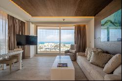 Private Sea View Apartment in The Ritz Carlton Hotel