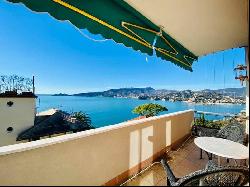 Magnificent Penthouse with Big Terrace and  Breathtaking Views in Zoagli