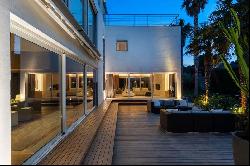 Splendid contemporary villa with rooftop pool - 1615552