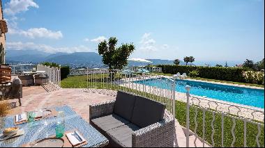 Magnificent villa with panoramic views over Nice