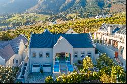 Exquisite home in Fransche Hoek Eco Estate with breathtaking views