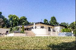 Exclusive property on 4 hectares of land in a quiet area of ??Meckenheim