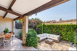 Charming 4-bedroom house in an private estate with a pool, Nice Gairaut.