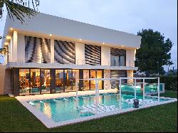 Modern new villa in Santa Ponsa with panoramic views