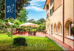 Luxury hotel in an ancient villa for sale in Marina di Massa, in Versilia