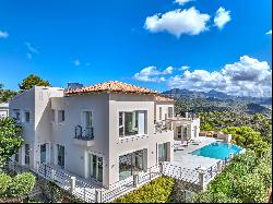 Modern Mediterranean villa in Port Andratx with rental license and panoramic sea views