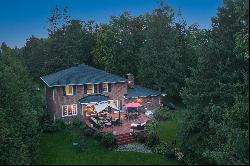 2.5 Acre Lot Waterfront in Manotick