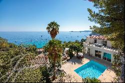 Villa overlooking the sea on 6000m² of land