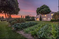 European-Style Villa, Gorgeous Landscaping & Stunning Sunsets