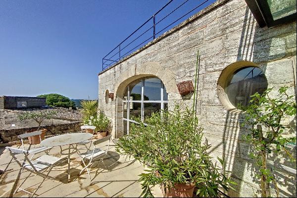 Uzès - Exclusive contract, charming house with a terrace