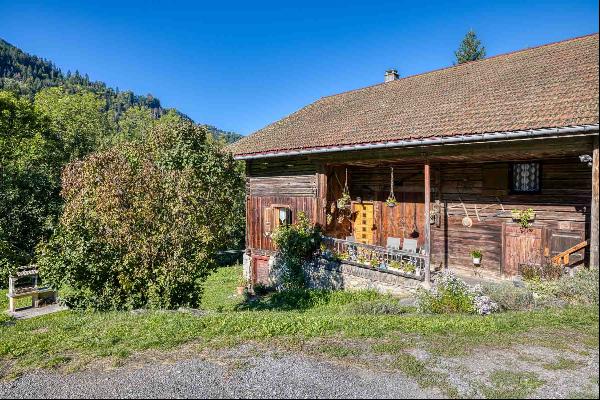 Chalet with great potential in the Manigod area