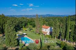 Tuscany - RESTORED COUNTRY VILLA WITH POOL FOR SALE IN CETONA