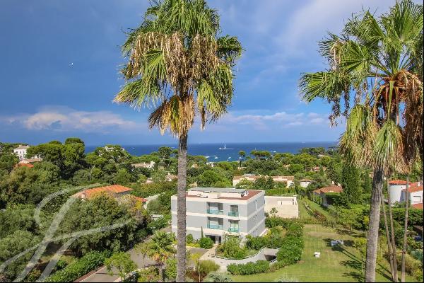 Cap d'Antibes | Penthouse with sea view